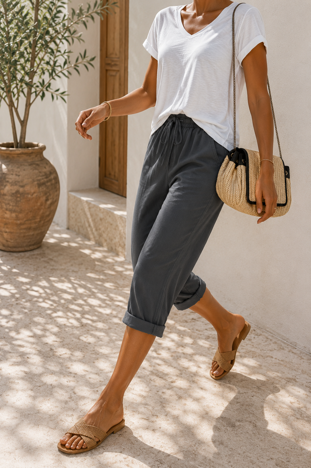 Women’s Linen Blend Drawstring Knee Length Shorts